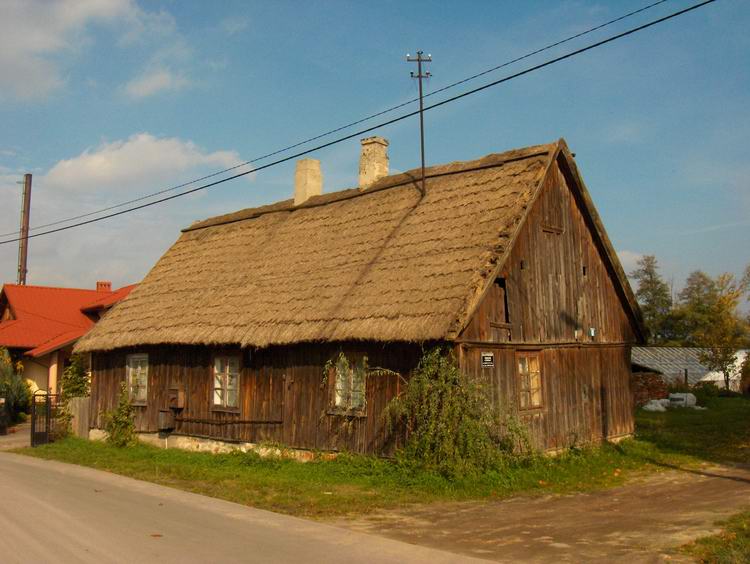 Stylowa siedziba zakładu pogrzebowego w Rembertowie k. Tarczyna