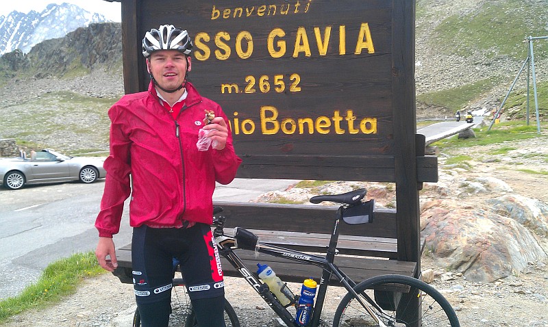 Finalowy podjazd - passo Gavia. Pamiatkowe zdjecie i szybko do domu.