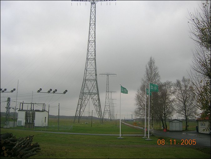 Radiostacja jeden z 6 masztw.JPG